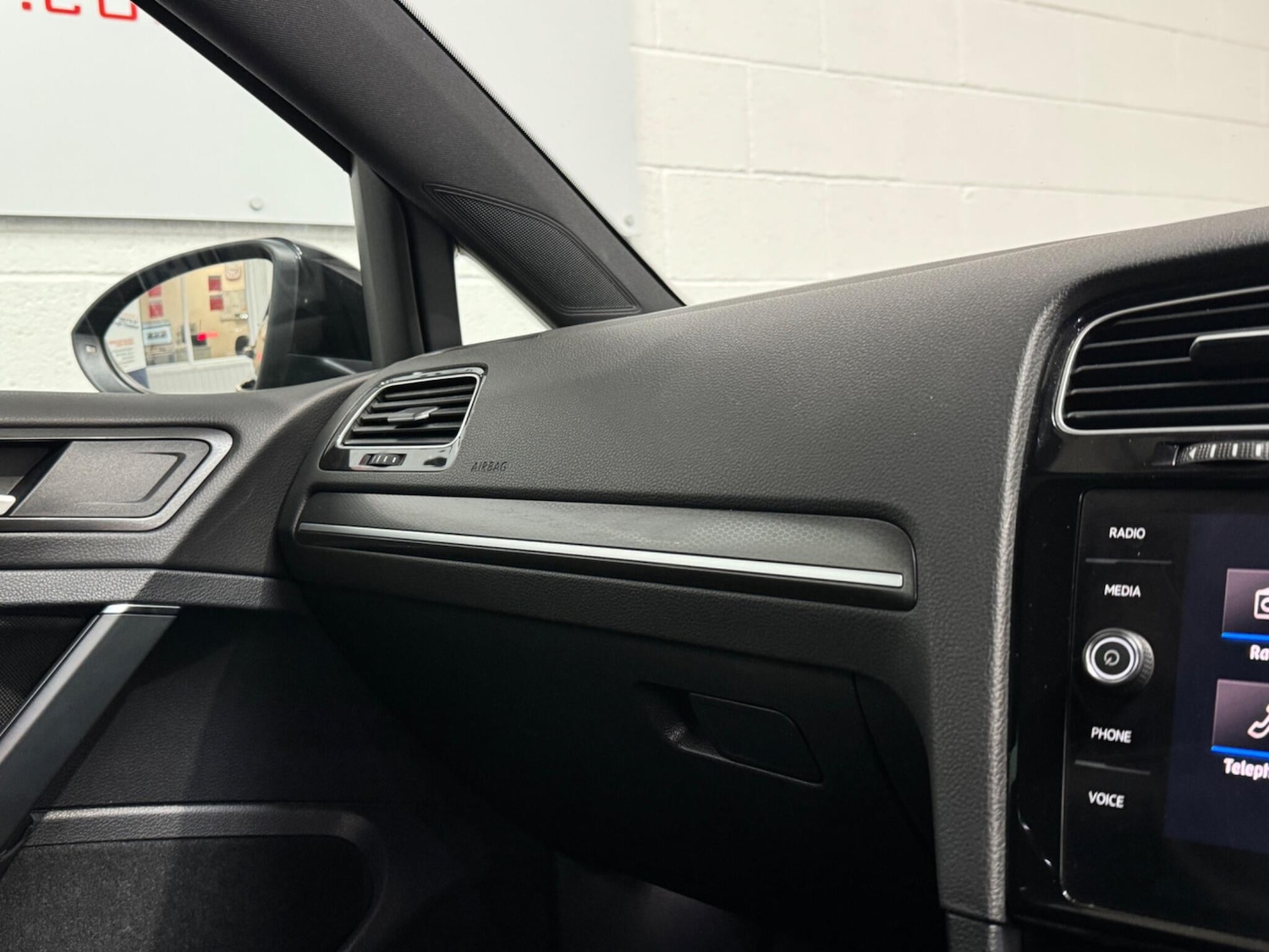 Used Volkswagen Golf 2017 for sale - 76942660: Photo 36