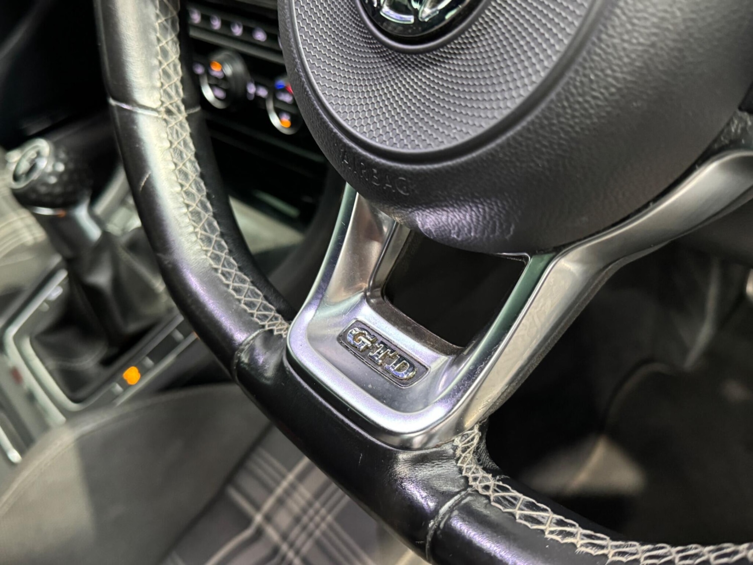 Used Volkswagen Golf 2017 for sale - 76942660: Photo 63