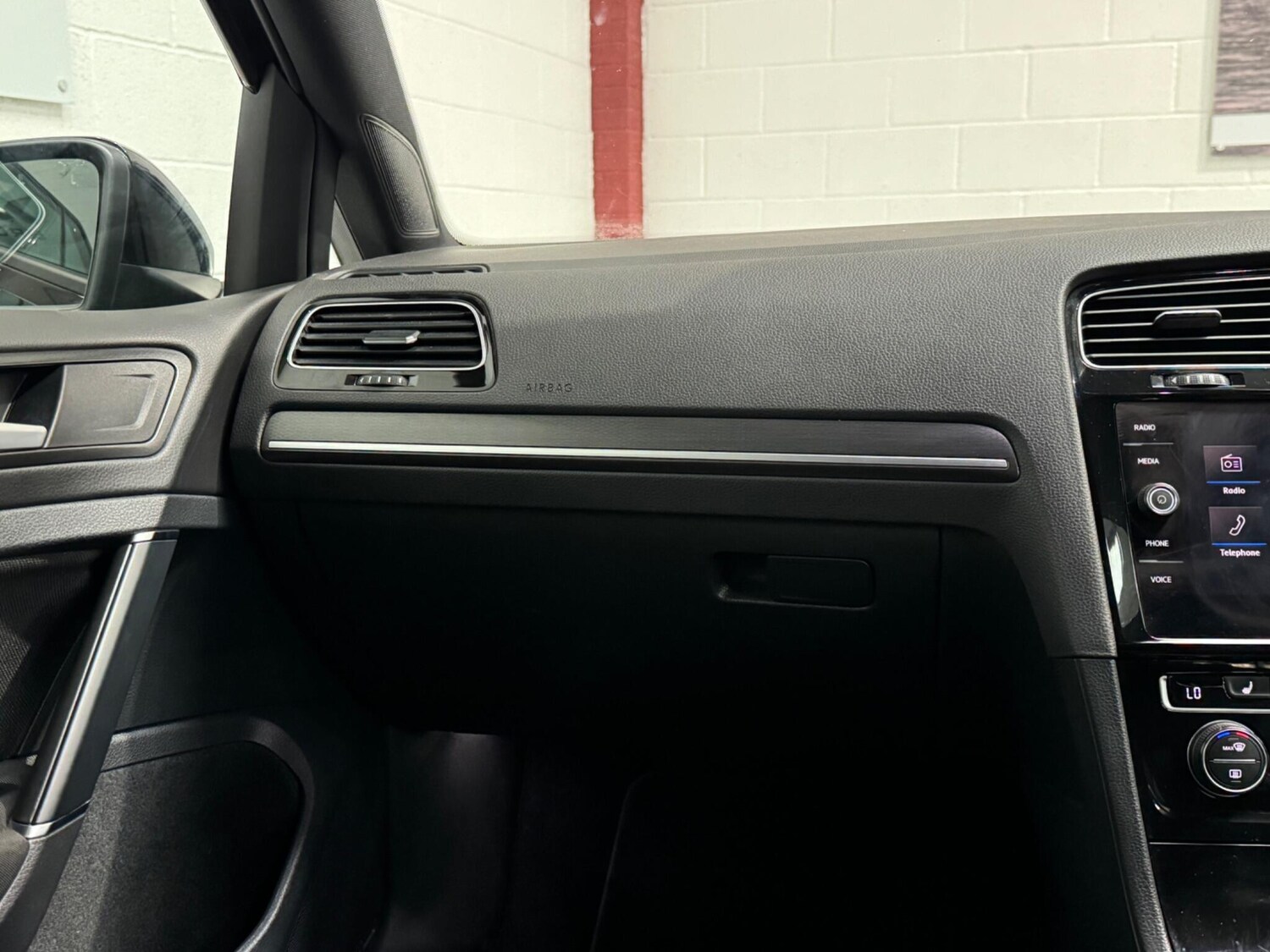 Used Volkswagen Golf 2017 for sale - 76942660: Photo 66