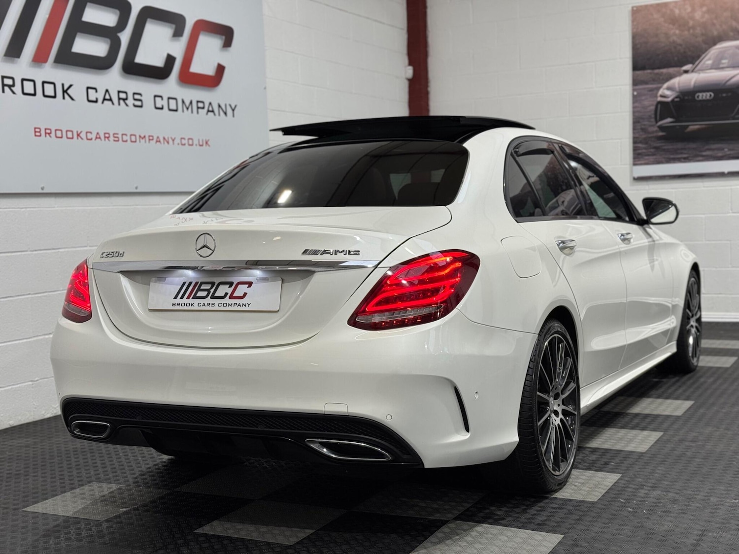 Used Mercedes-Benz C Class 2017 for sale - 76965387: Photo 15