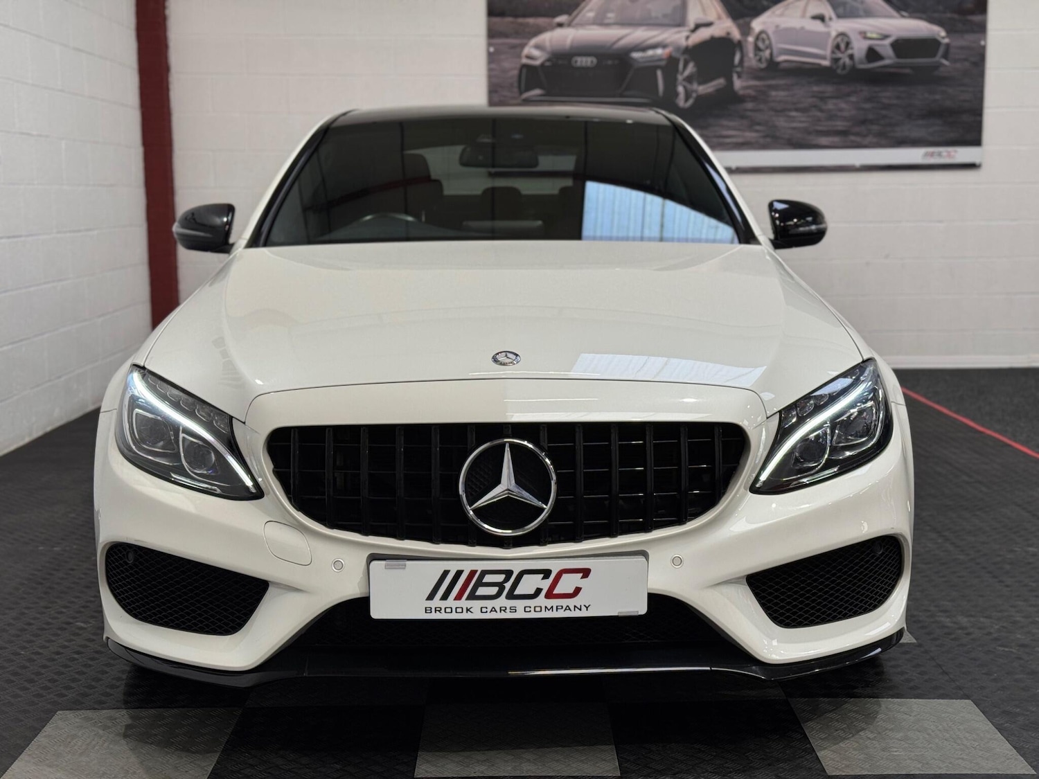 Used Mercedes-Benz C Class 2017 for sale - 76965387: Photo 4