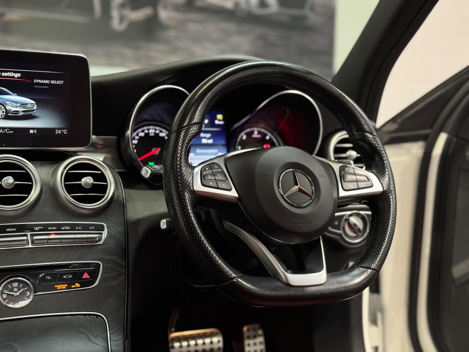 Used Mercedes-Benz C Class 2017 for sale - 76965387: Photo 59