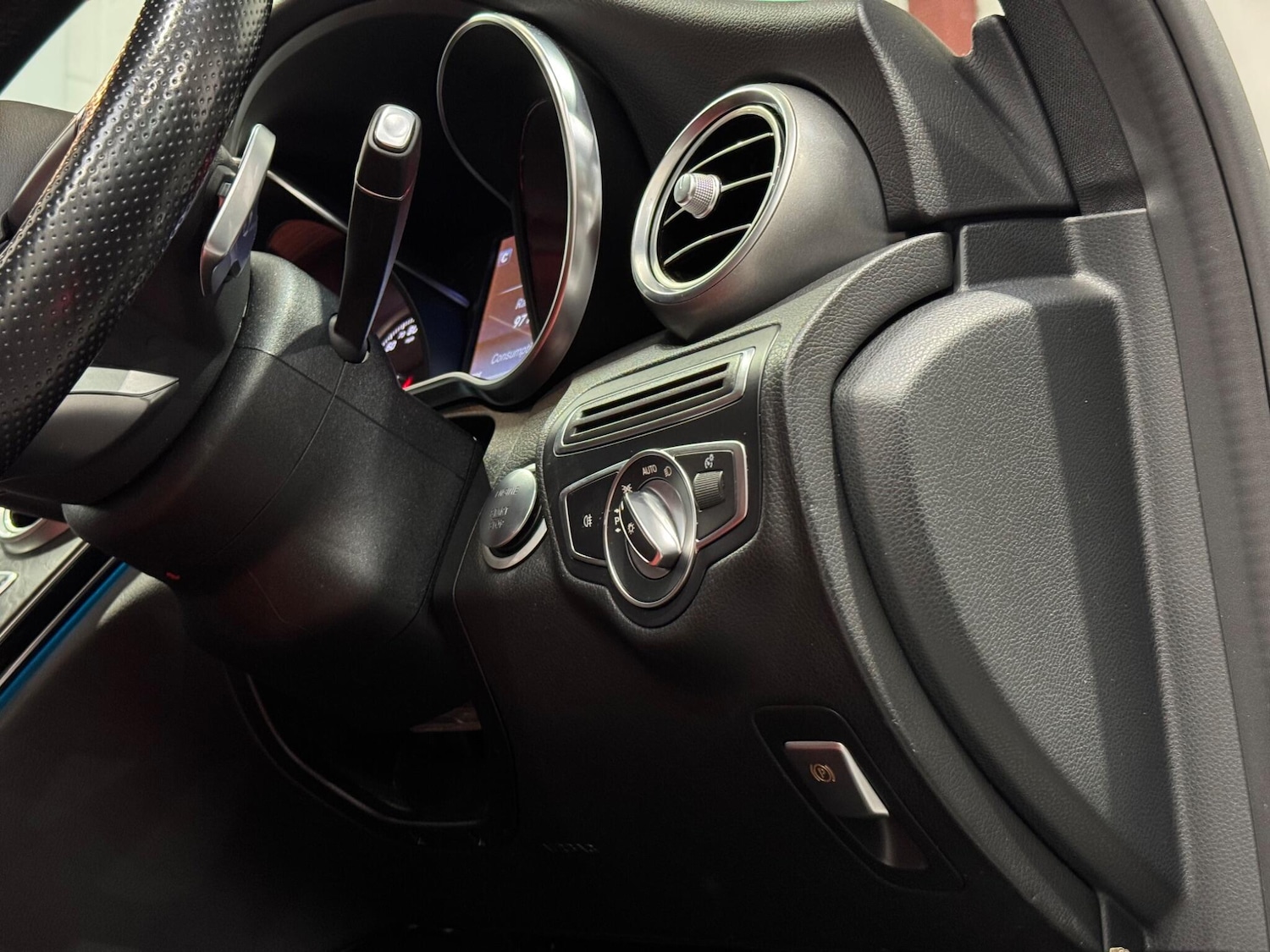 Used Mercedes-Benz C Class 2017 for sale - 76965387: Photo 75