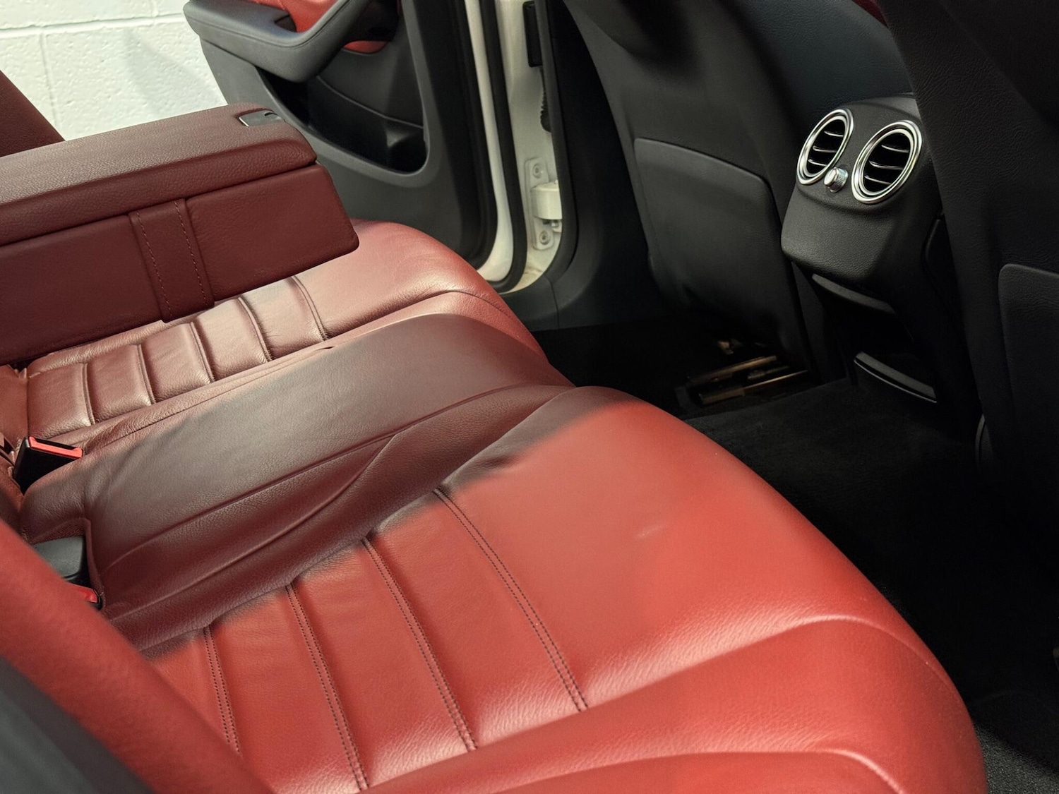 Used Mercedes-Benz C Class 2017 for sale - 76965387: Photo 82