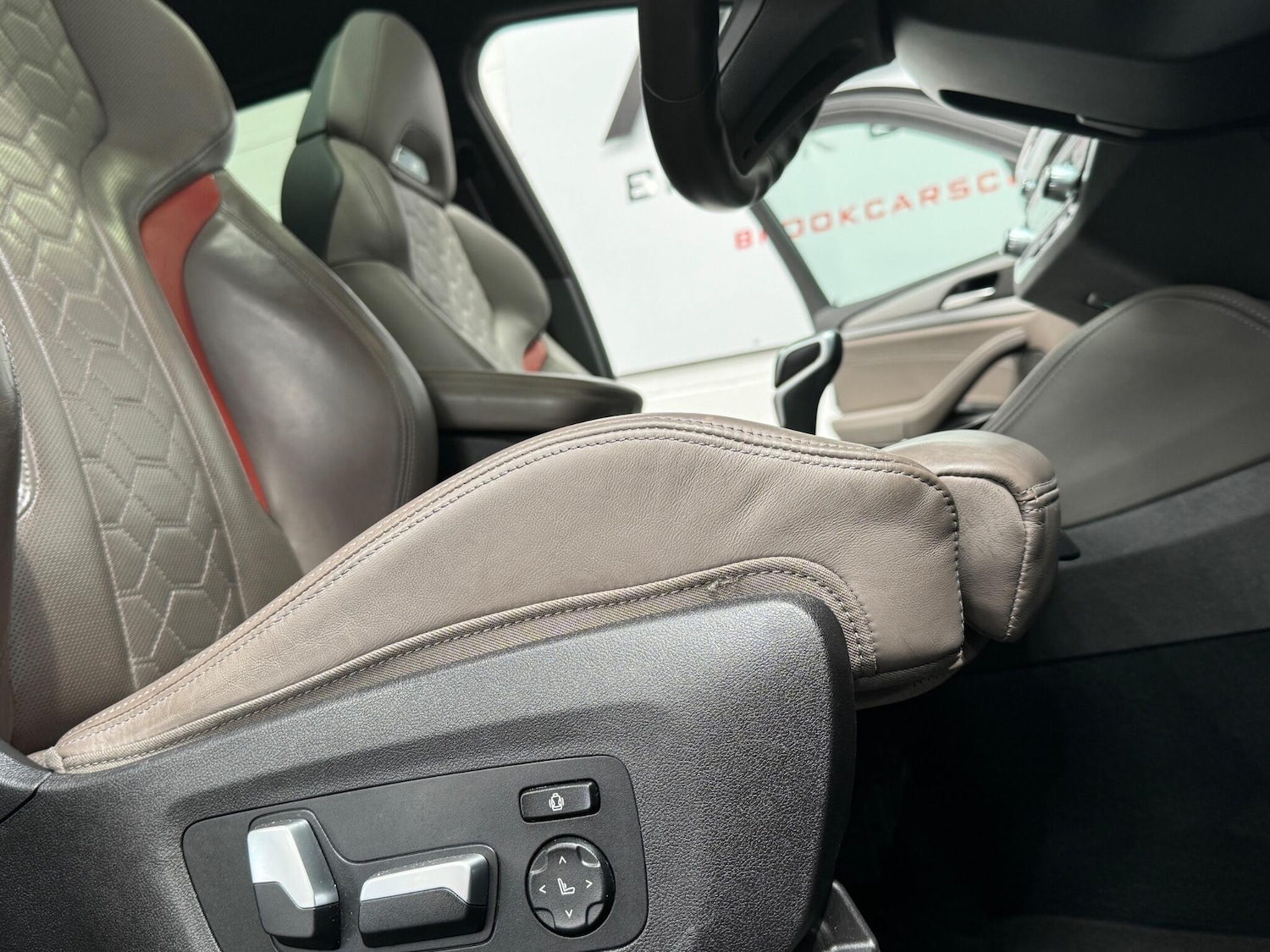 Used BMW X4 2019 for sale - 76592419: Photo 8