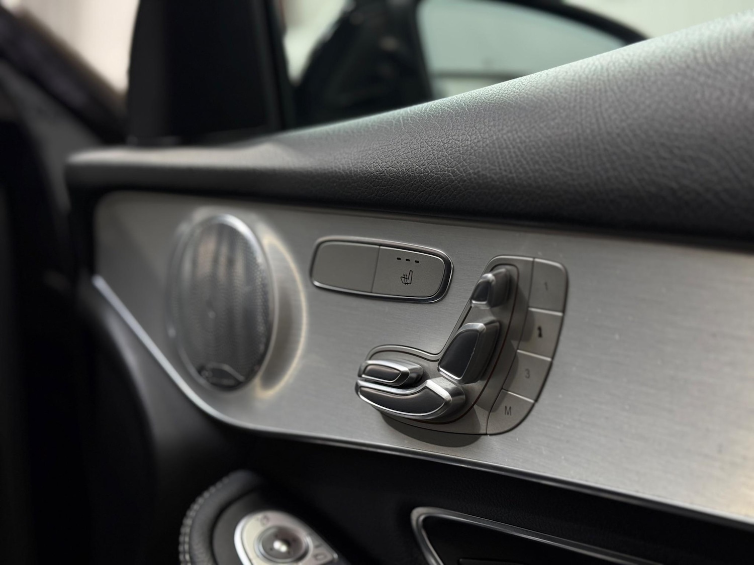 Used Mercedes-Benz GLC 2016 for sale - 77156806: Photo 17