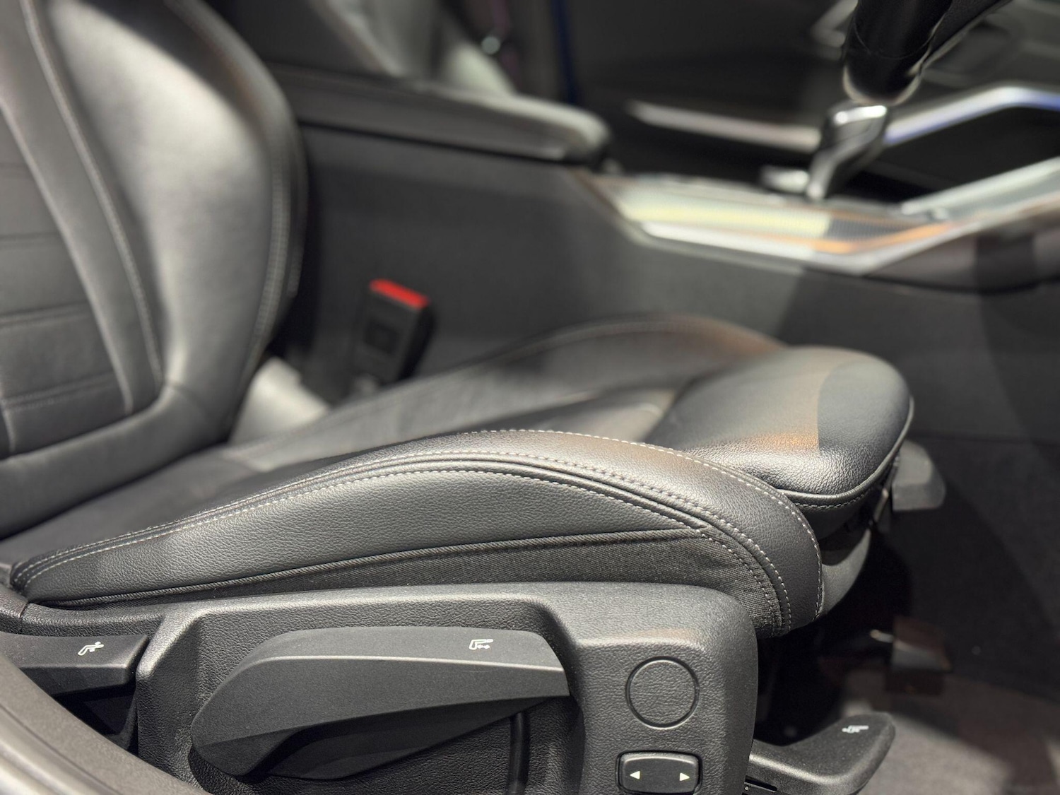 Used BMW 3 Series 2021 for sale - 77840012: Photo 9