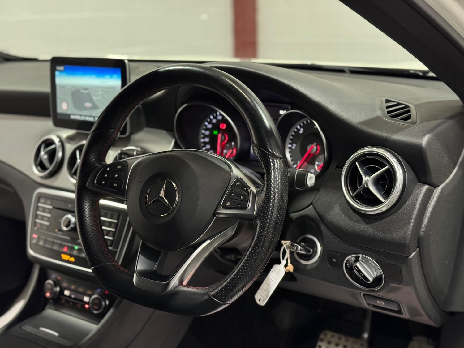 Used Mercedes-Benz GLA 2017 for sale - 77039942: Photo 31