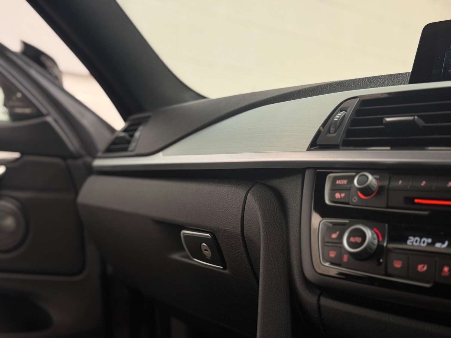 Used BMW 4 Series 2017 for sale - 76573609: Photo 8