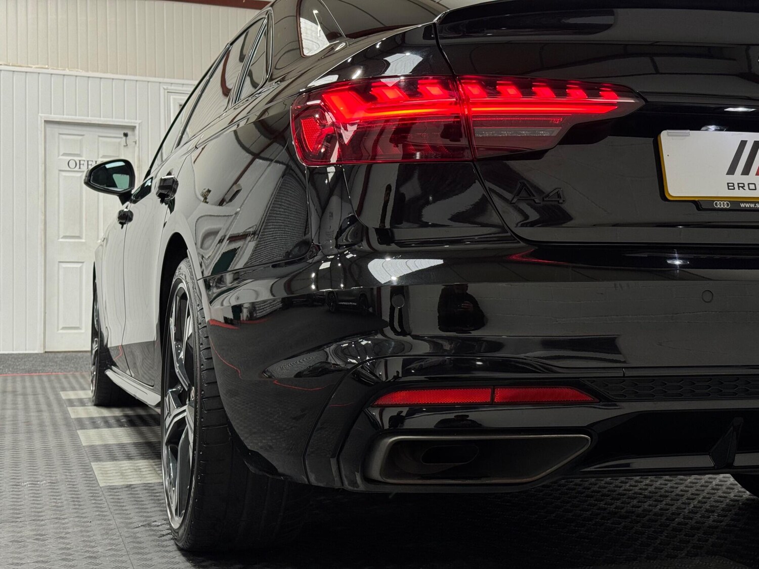 Used Audi A4 for sale - 76994299: Photo 24