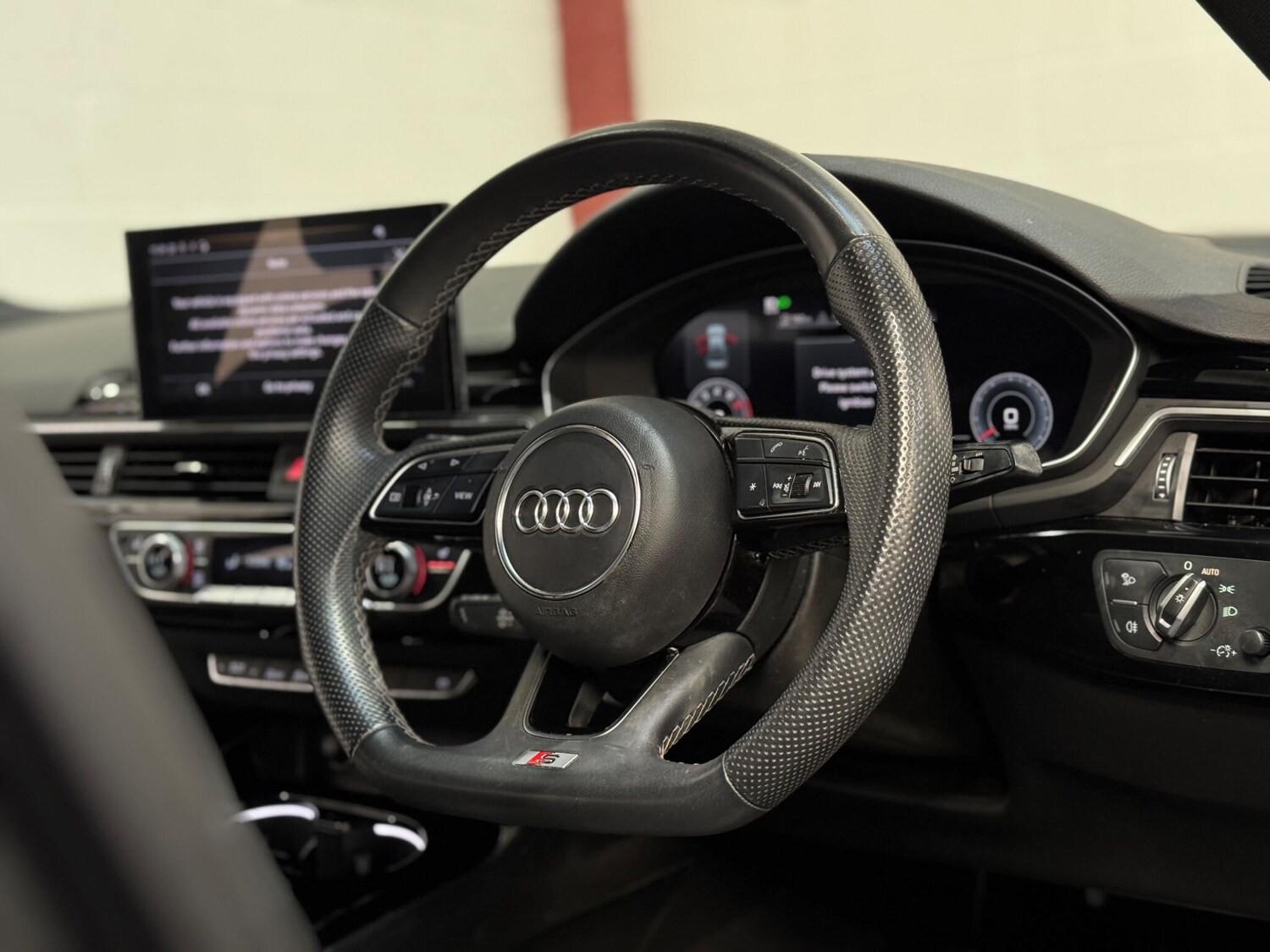 Used Audi A4 for sale - 76994299: Photo 42