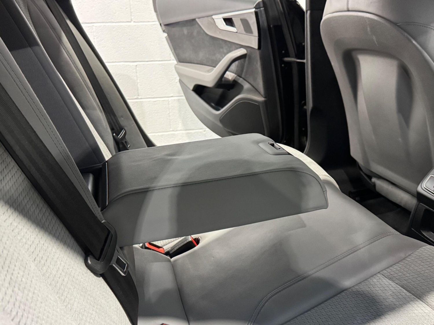 Used Audi A4 for sale - 76994299: Photo 57