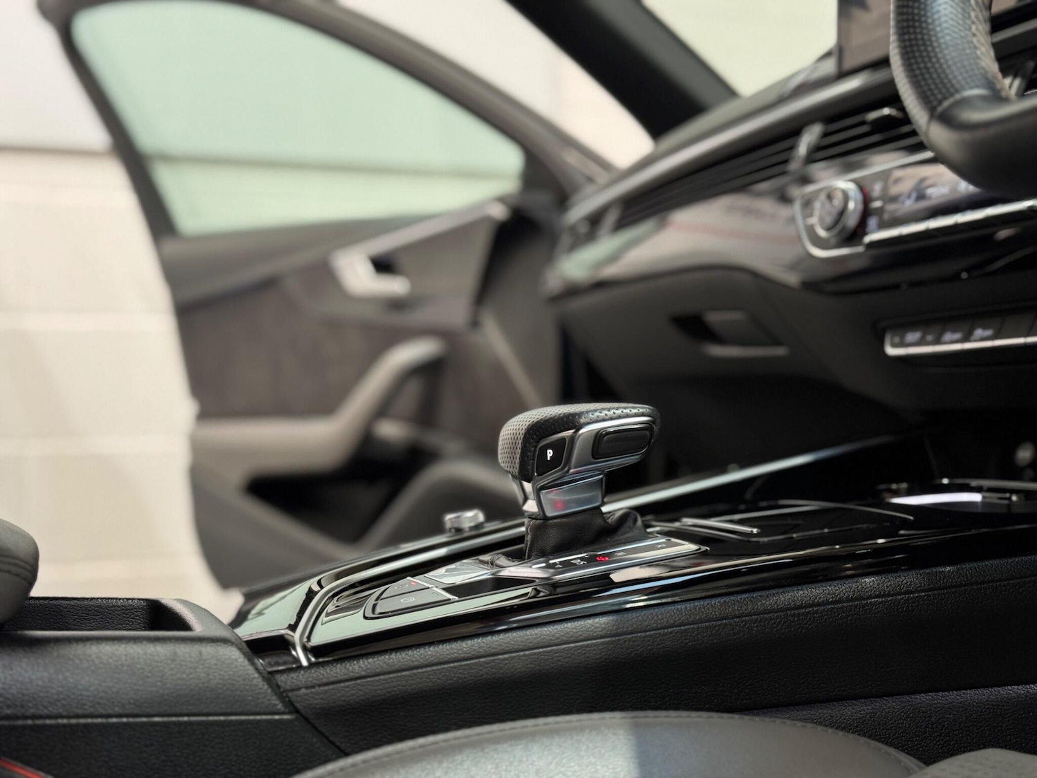 Used Audi A4 for sale - 76994299: Photo 60