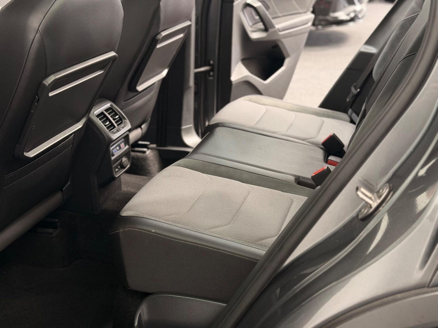 Used Volkswagen Tiguan 2018 for sale - 78058652: Photo 59