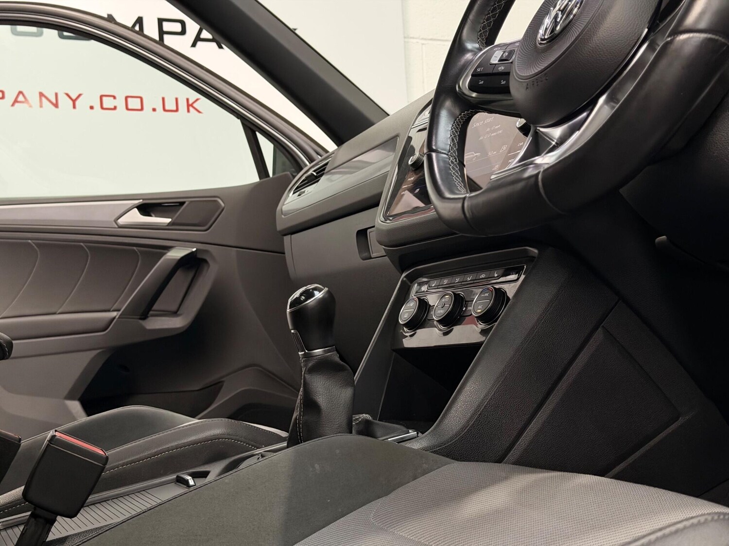 Used Volkswagen Tiguan 2018 for sale - 78058652: Photo 76