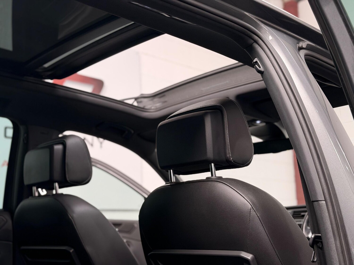 Used Volkswagen Tiguan 2018 for sale - 78058652: Photo 79