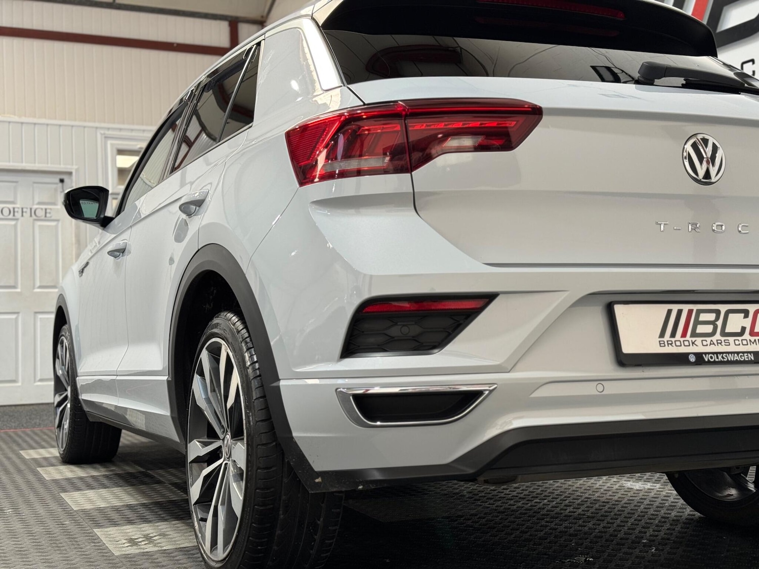 Used Volkswagen T-Roc 2019 for sale - 77016813: Photo 10