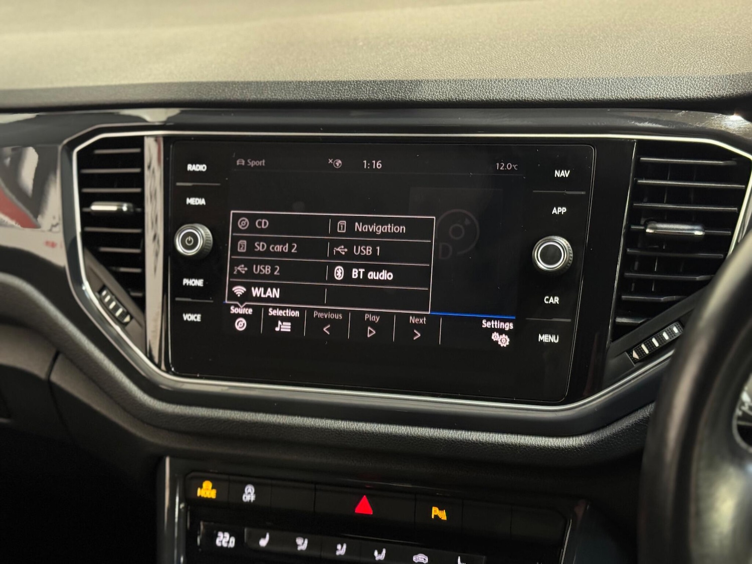 Used Volkswagen T-Roc 2019 for sale - 77016813: Photo 18