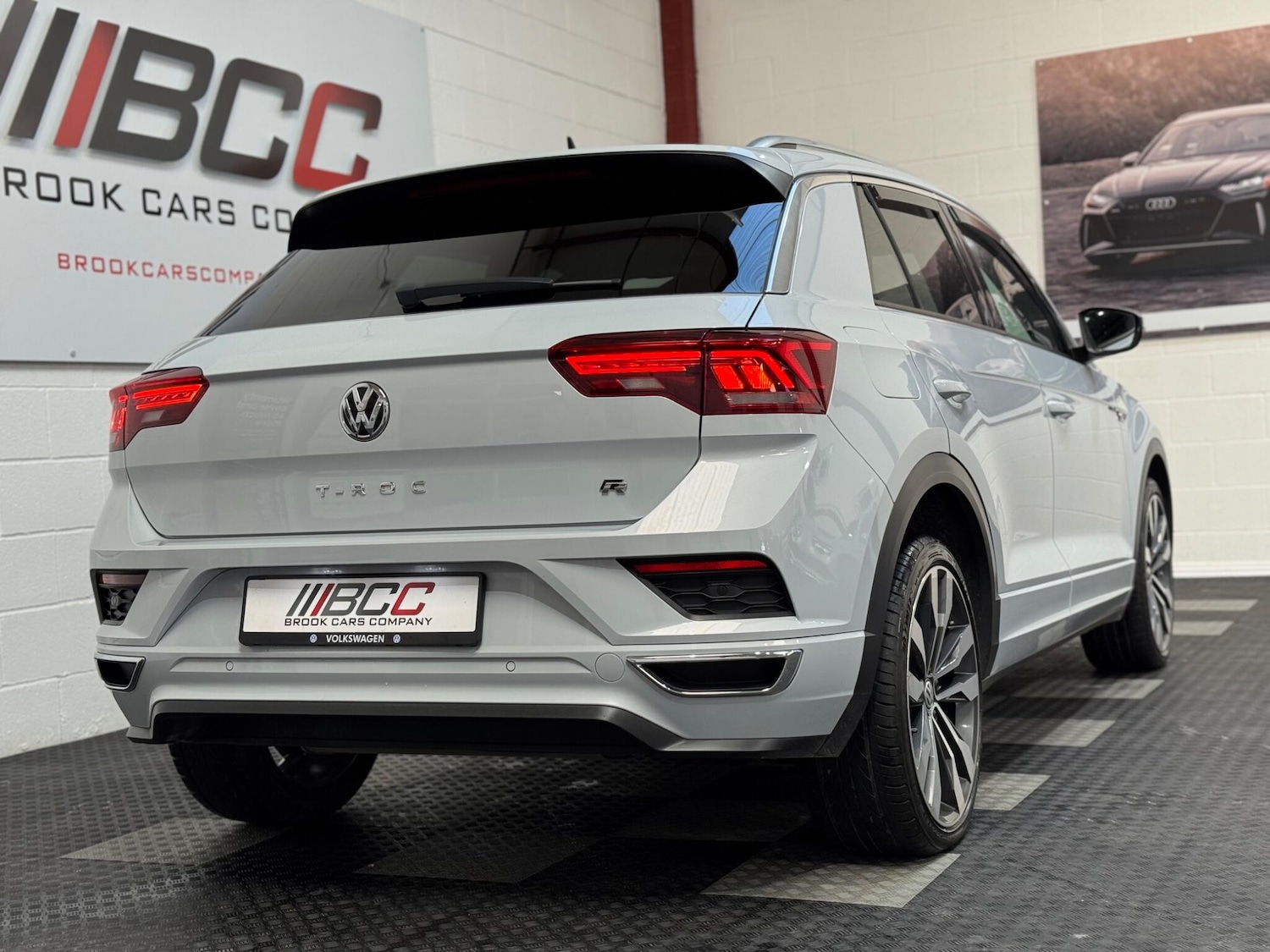 Used Volkswagen T-Roc 2019 for sale - 77016813: Photo 3