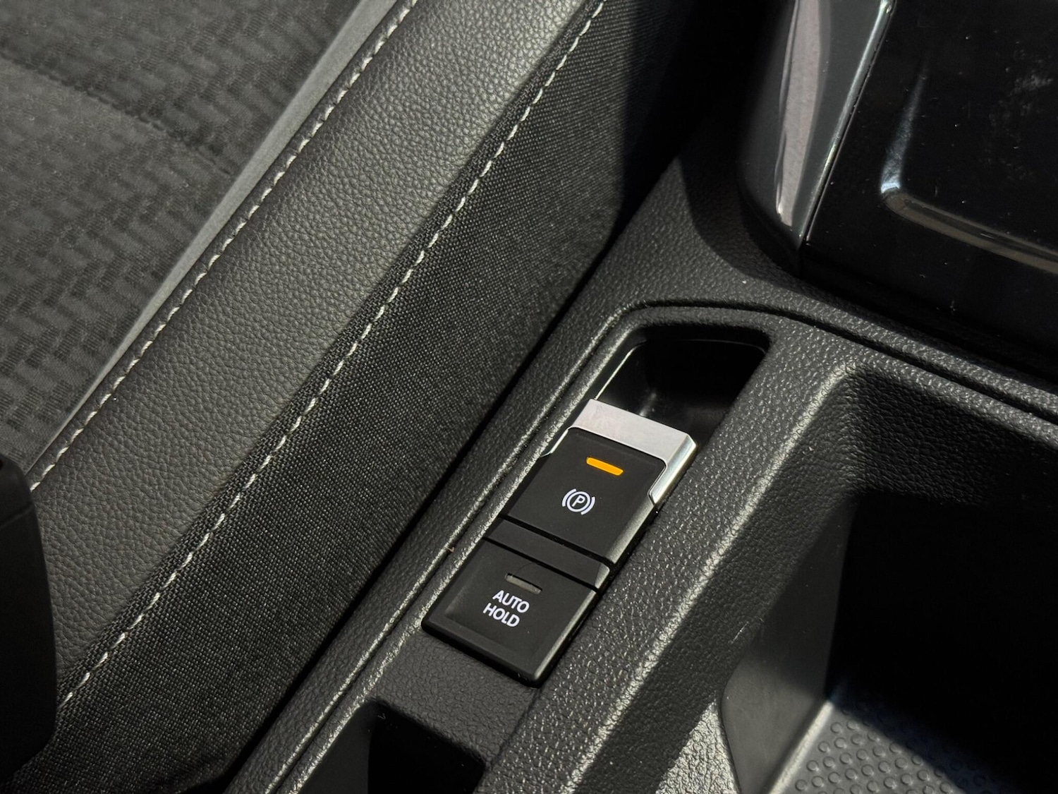 Used Volkswagen T-Roc 2019 for sale - 77016813: Photo 37