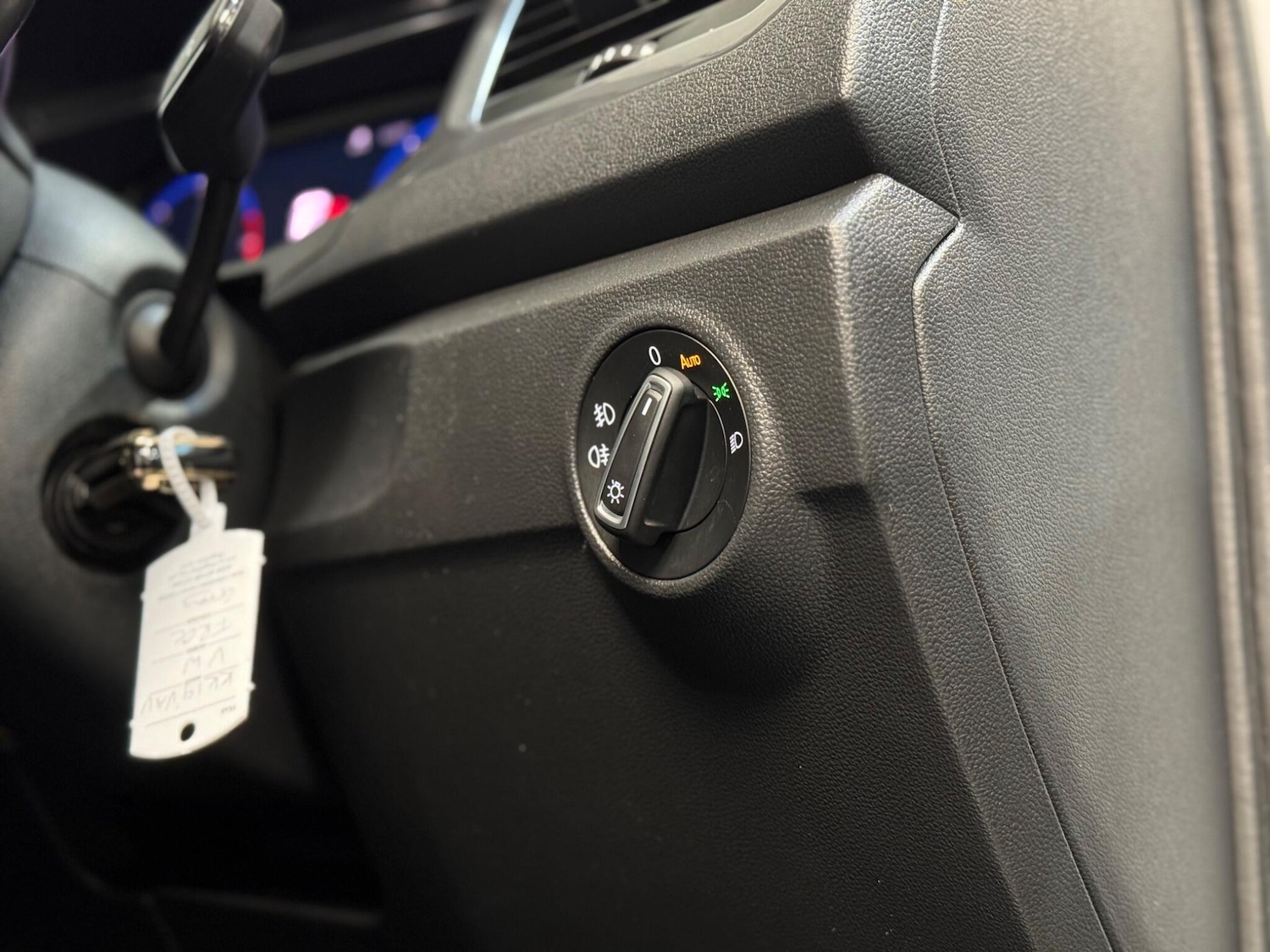 Used Volkswagen T-Roc 2019 for sale - 77016813: Photo 40