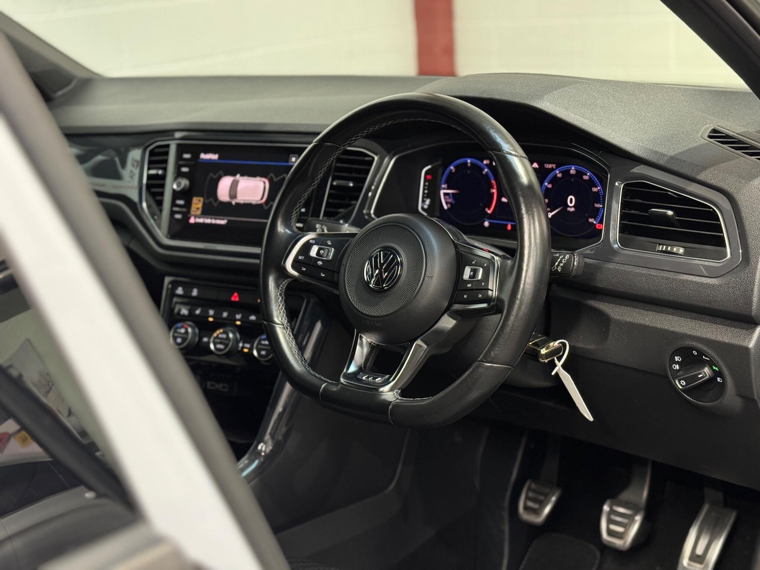 Used Volkswagen T-Roc 2019 for sale - 77016813: Photo 56