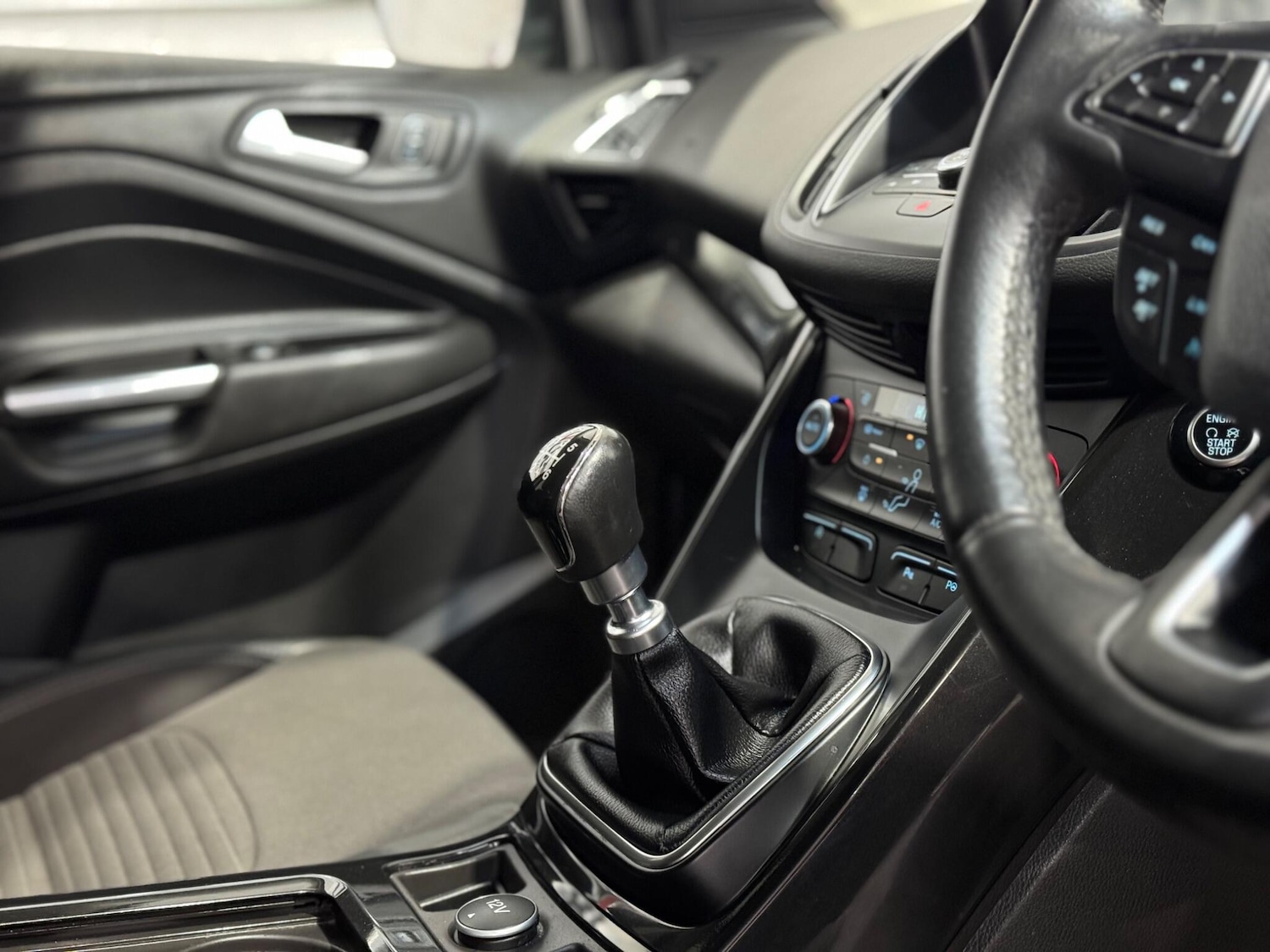 Used Ford Kuga 2018 for sale - 77109545: Photo 46