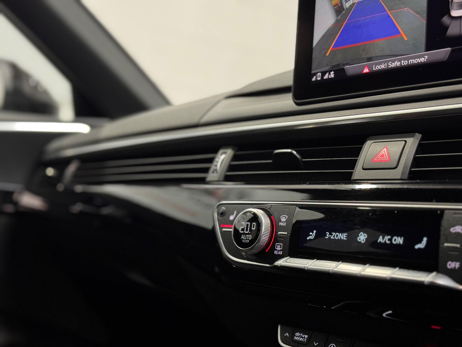 Used Audi A4 2019 for sale - 76189956: Photo 31