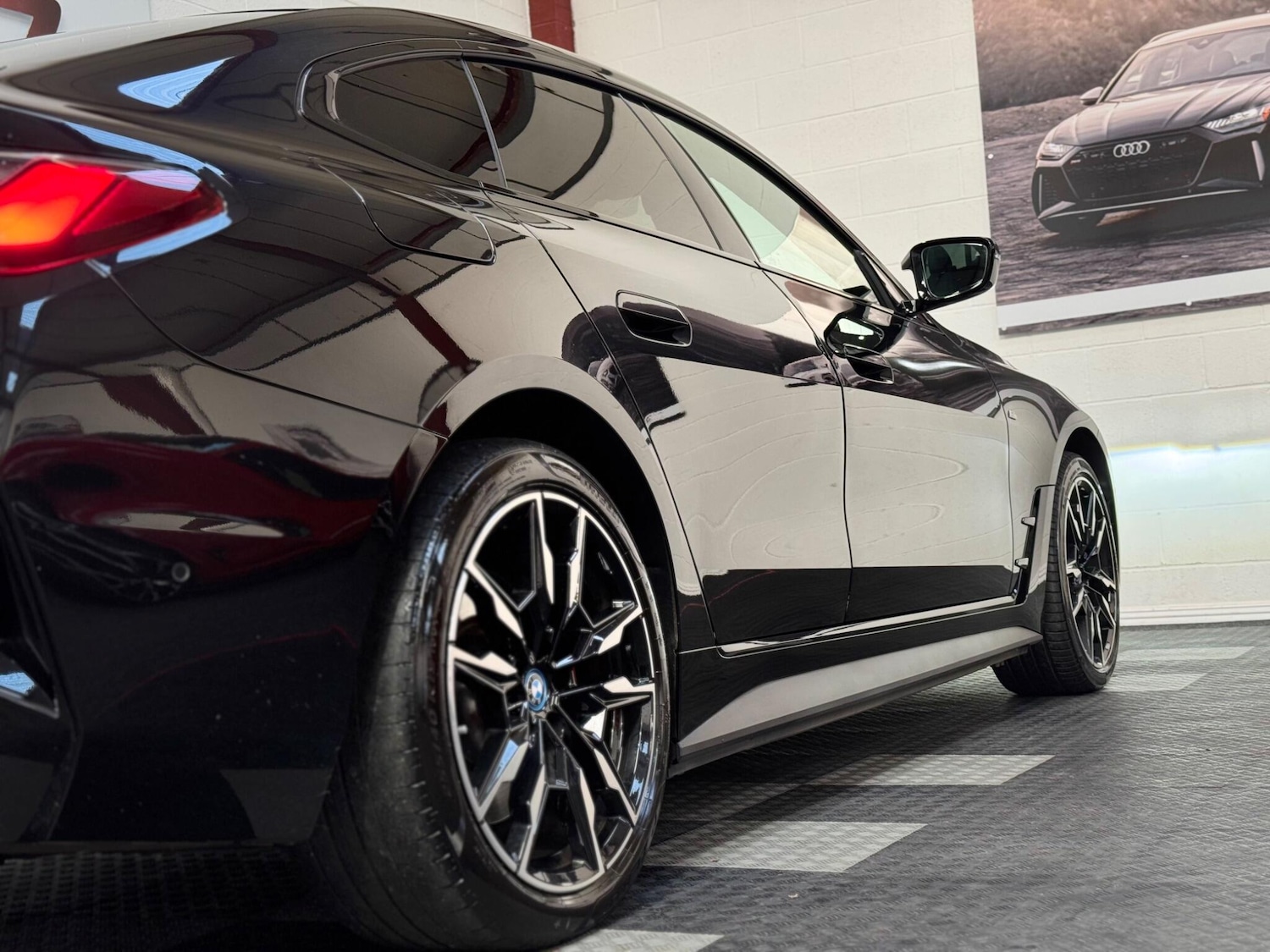 Used BMW i4 2023 for sale - 77550223: Photo 31