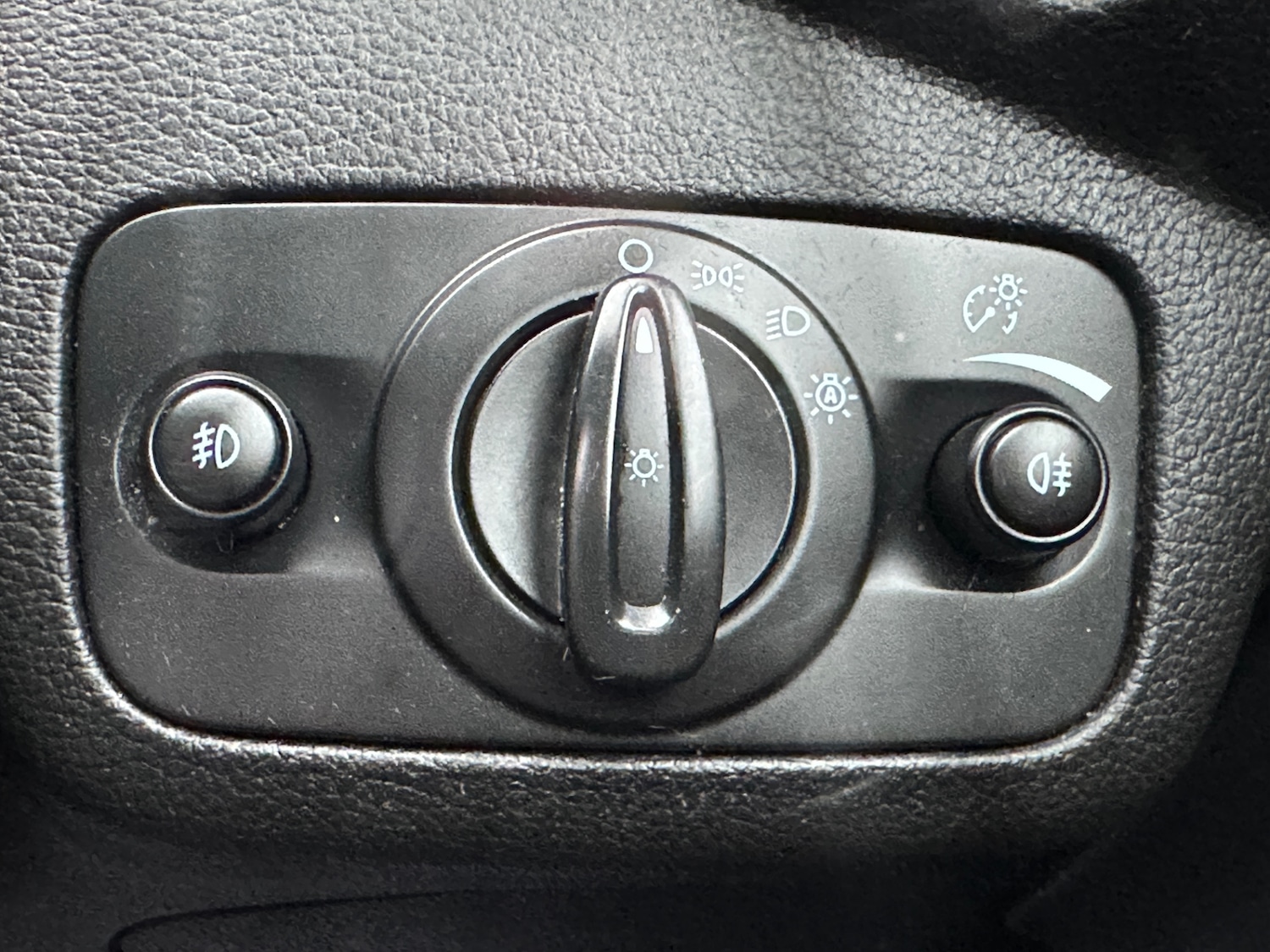 Used Ford Kuga 2014 for sale - 76727070: Photo 47