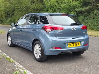 Used Hyundai i20 2017 for sale - 79579235: Photo