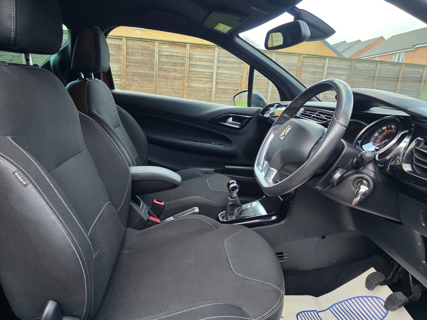 Used Citroen DS3 2015 for sale - 77400210: Photo 32