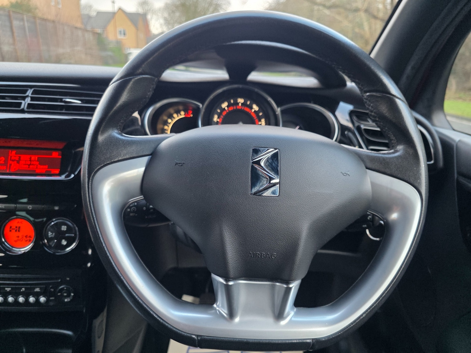 Used Citroen DS3 2015 for sale - 77400210: Photo 33