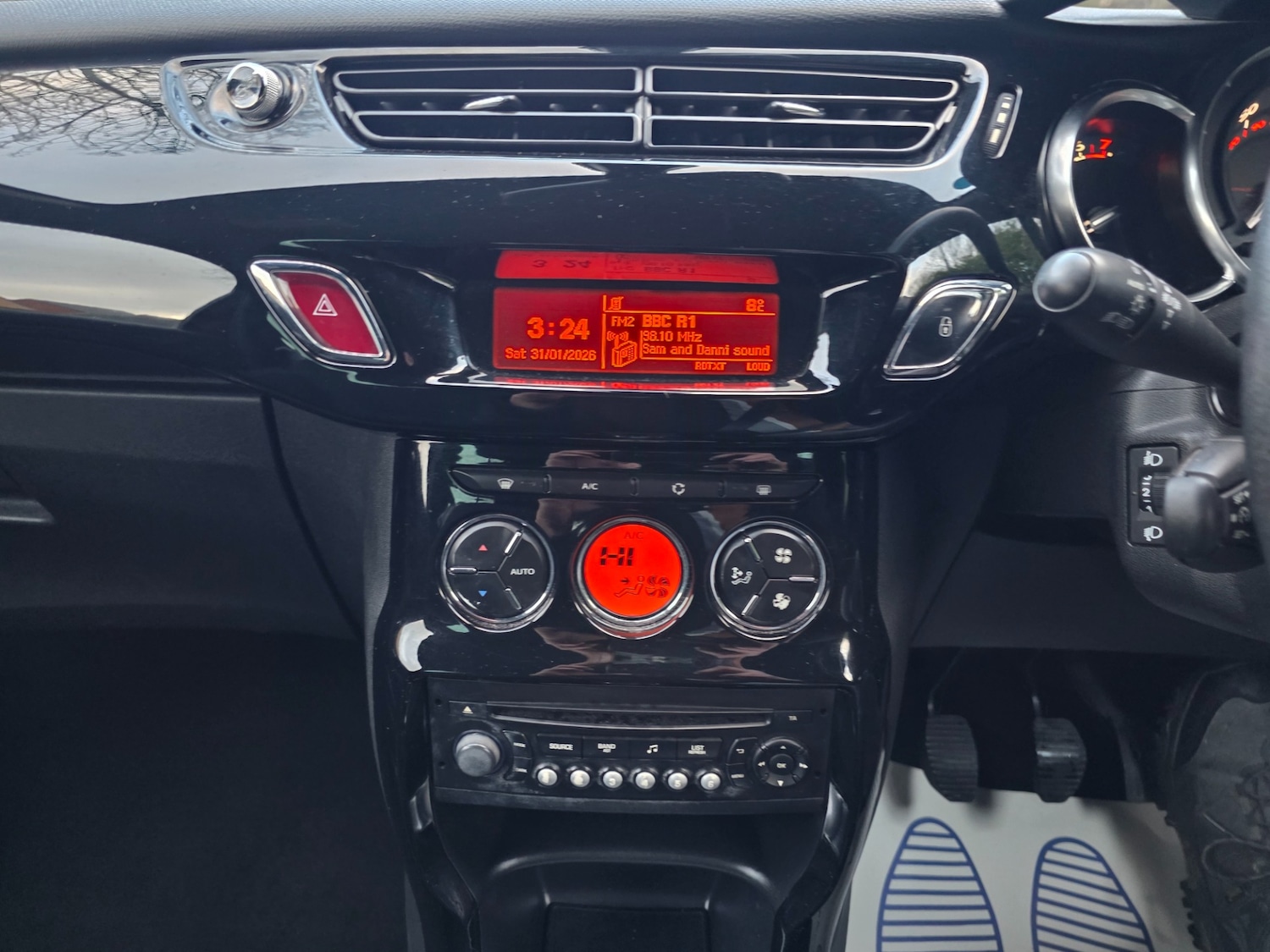 Used Citroen DS3 2015 for sale - 77400210: Photo 8