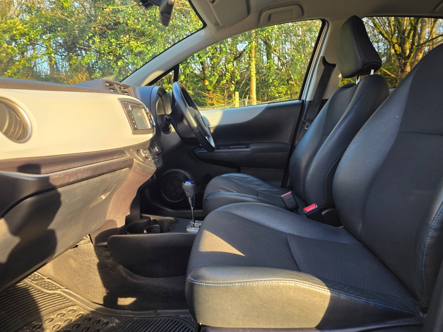 Used Toyota Yaris 2014 for sale - 78102567: Photo 28