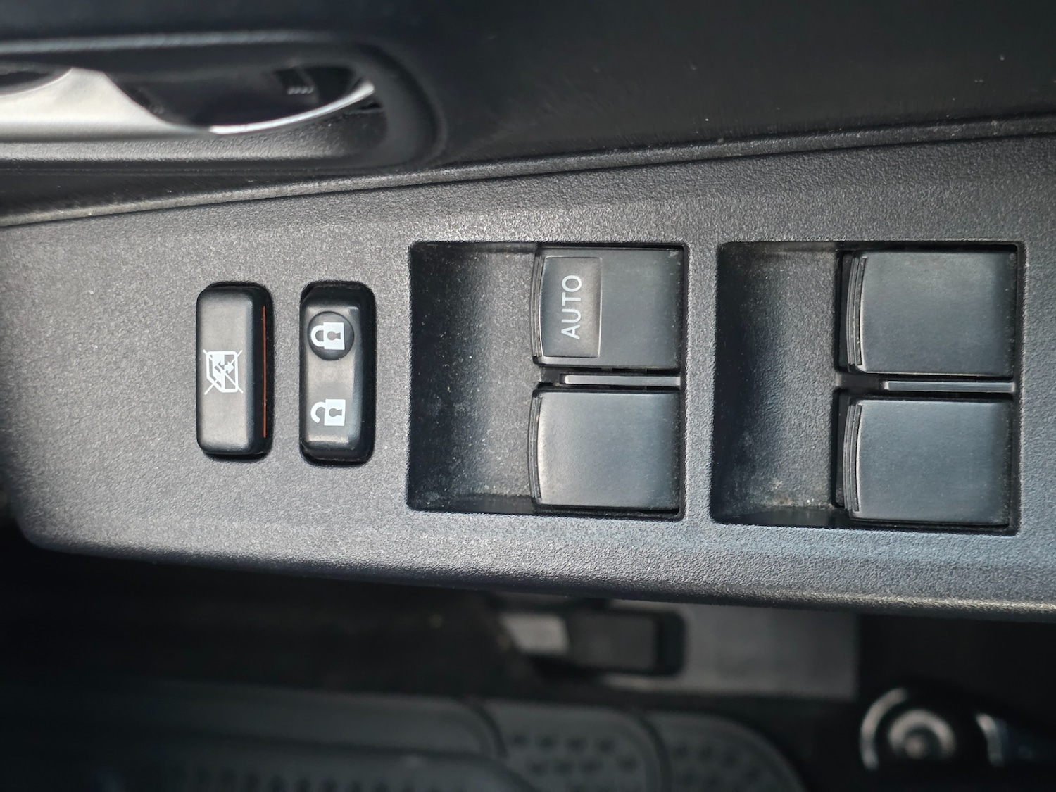 Used Toyota Yaris 2014 for sale - 78102567: Photo 38