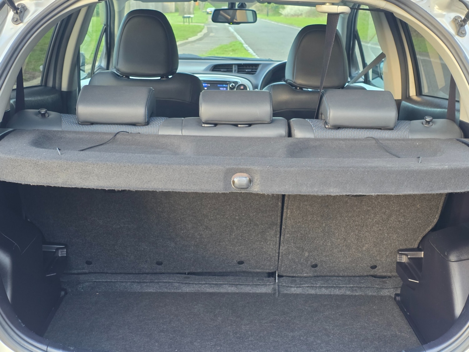 Used Toyota Yaris 2014 for sale - 78102567: Photo 47