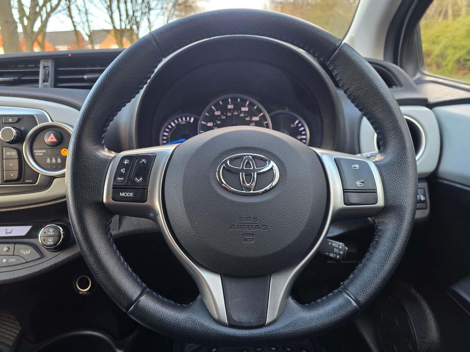 Used Toyota Yaris 2014 for sale - 78102567: Photo 48