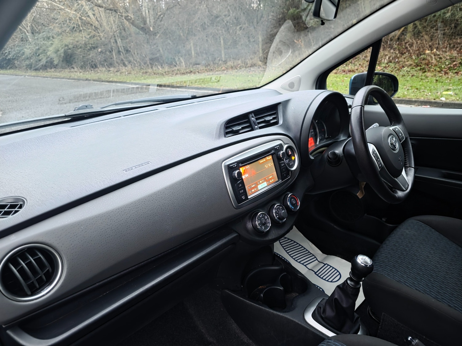 Used Toyota Yaris 2012 for sale - 77292696: Photo 13