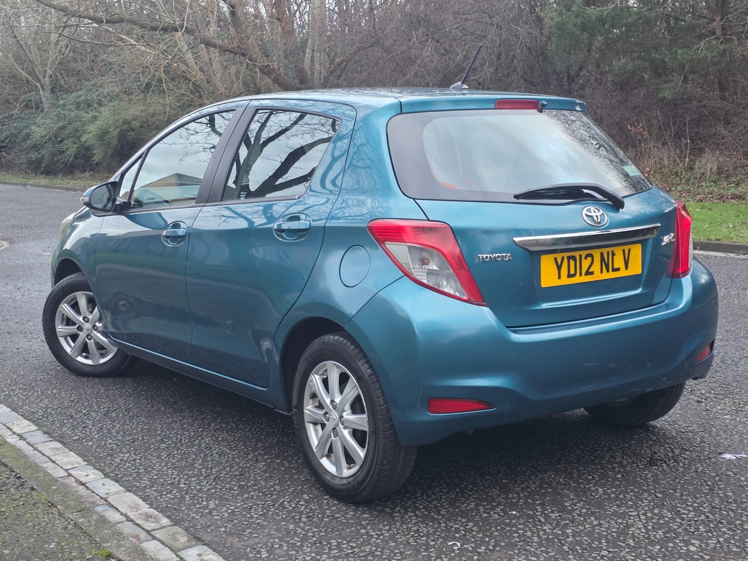 Used Toyota Yaris 2012 for sale - 77292696: Photo 24