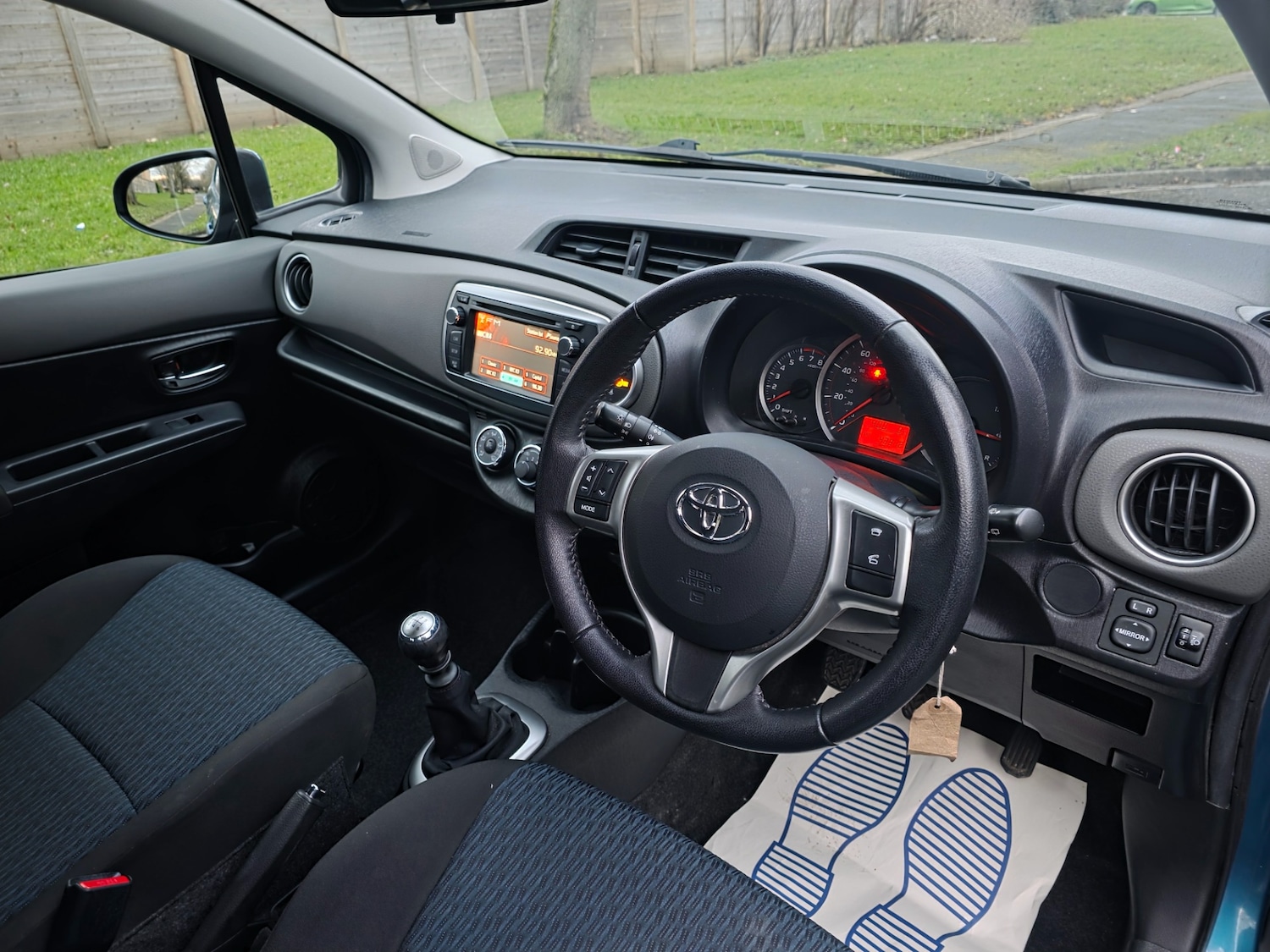 Used Toyota Yaris 2012 for sale - 77292696: Photo 27