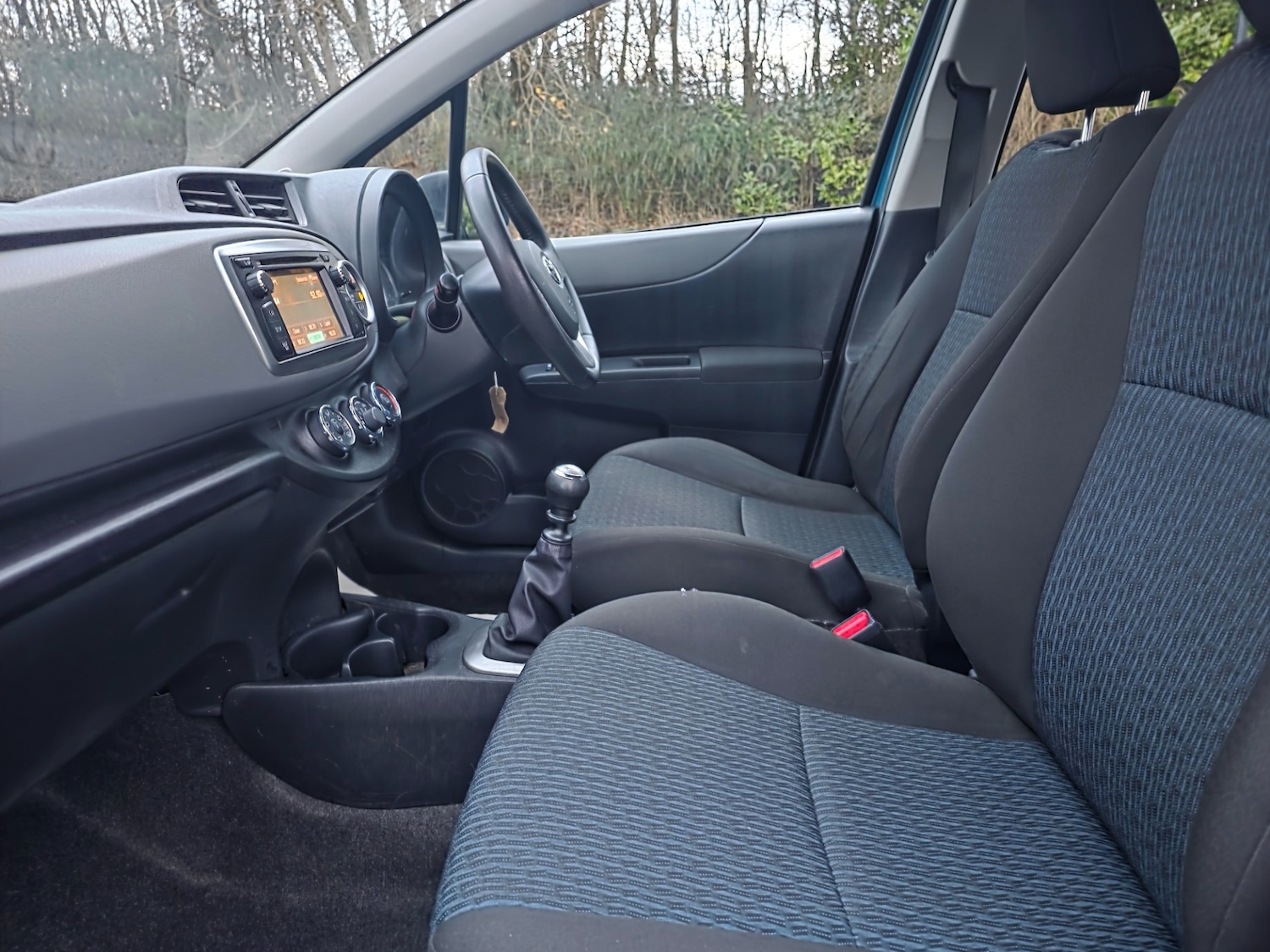 Used Toyota Yaris 2012 for sale - 77292696: Photo 29