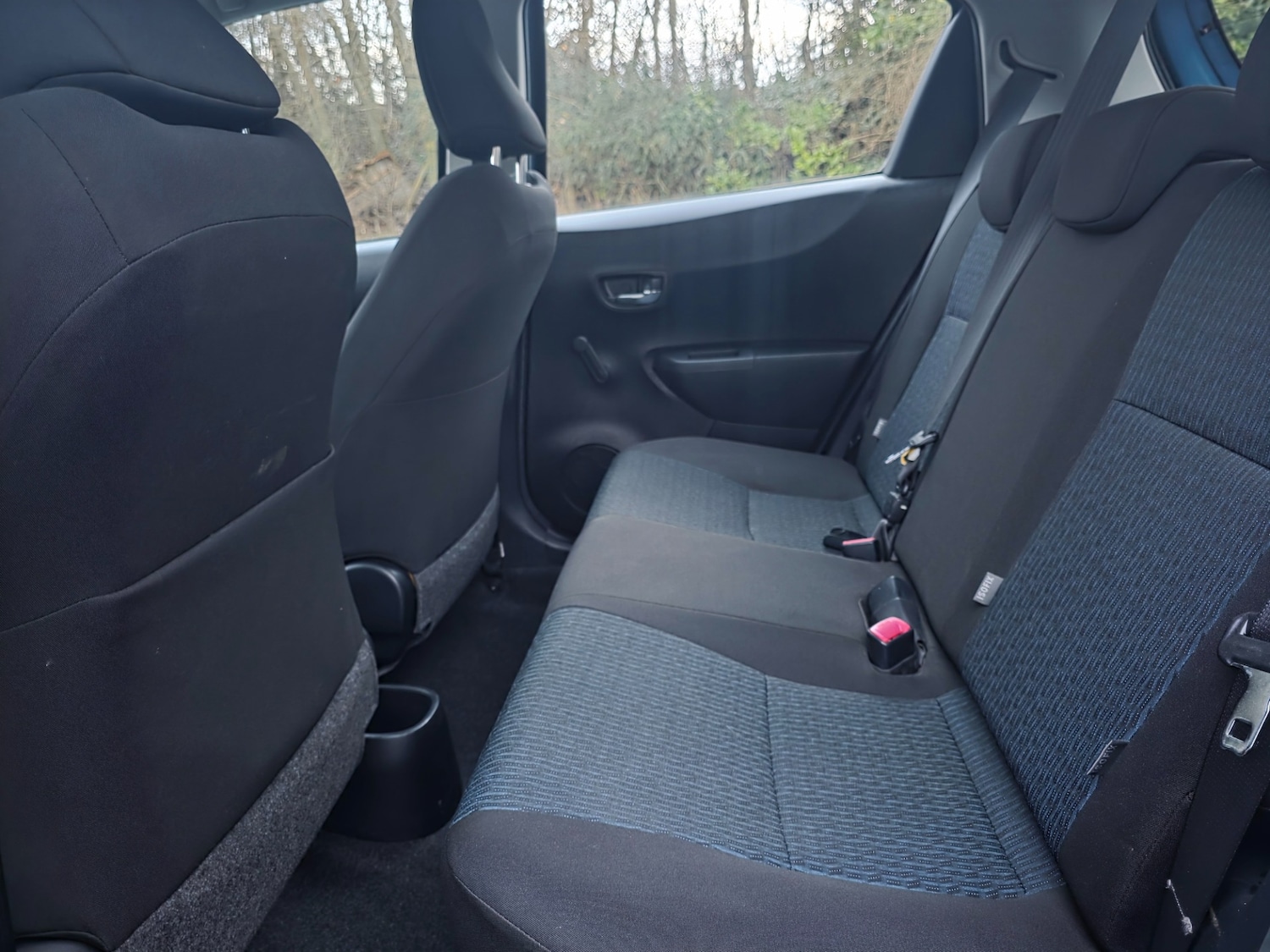 Used Toyota Yaris 2012 for sale - 77292696: Photo 30