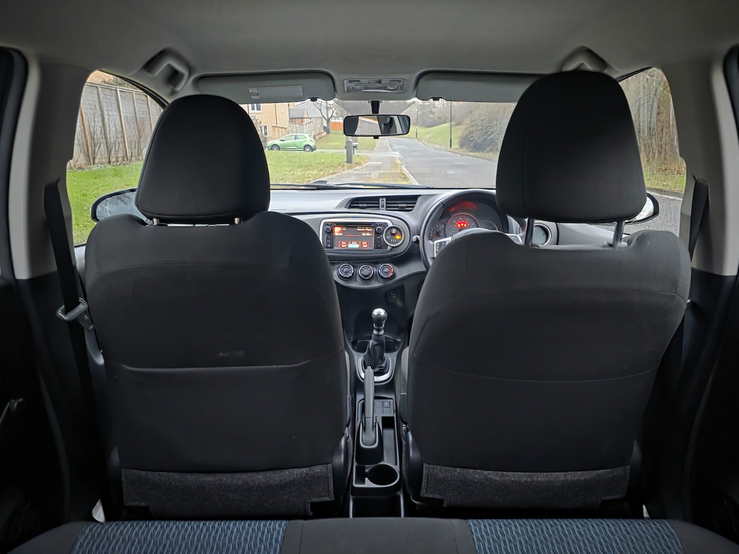 Used Toyota Yaris 2012 for sale - 77292696: Photo 32