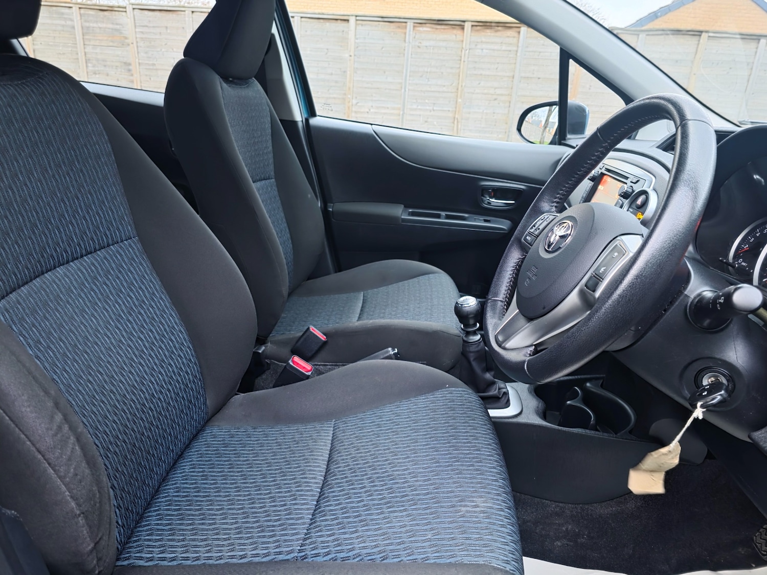 Used Toyota Yaris 2012 for sale - 77292696: Photo 33