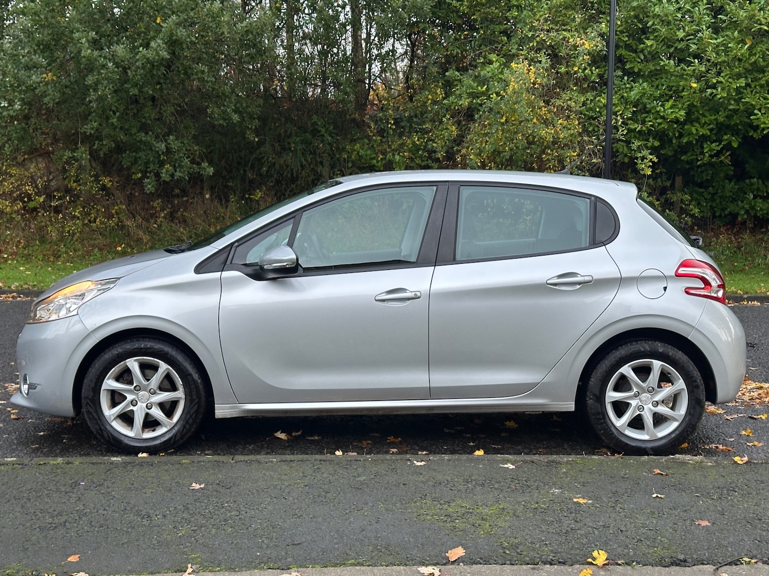 Used Peugeot 208 2015 for sale - 76563912: Photo 11