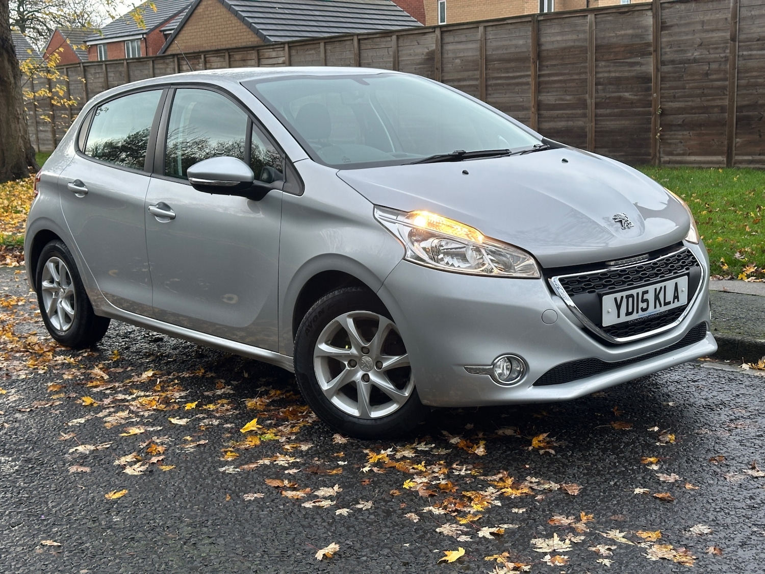 Used Peugeot 208 2015 for sale - 76563912: Photo 15