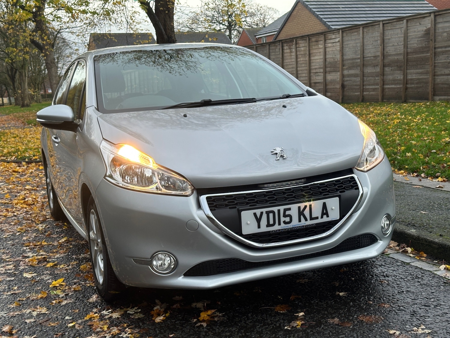 Used Peugeot 208 2015 for sale - 76563912: Photo 2