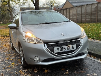 Used Peugeot 208 2015 for sale - 76563912: Photo
