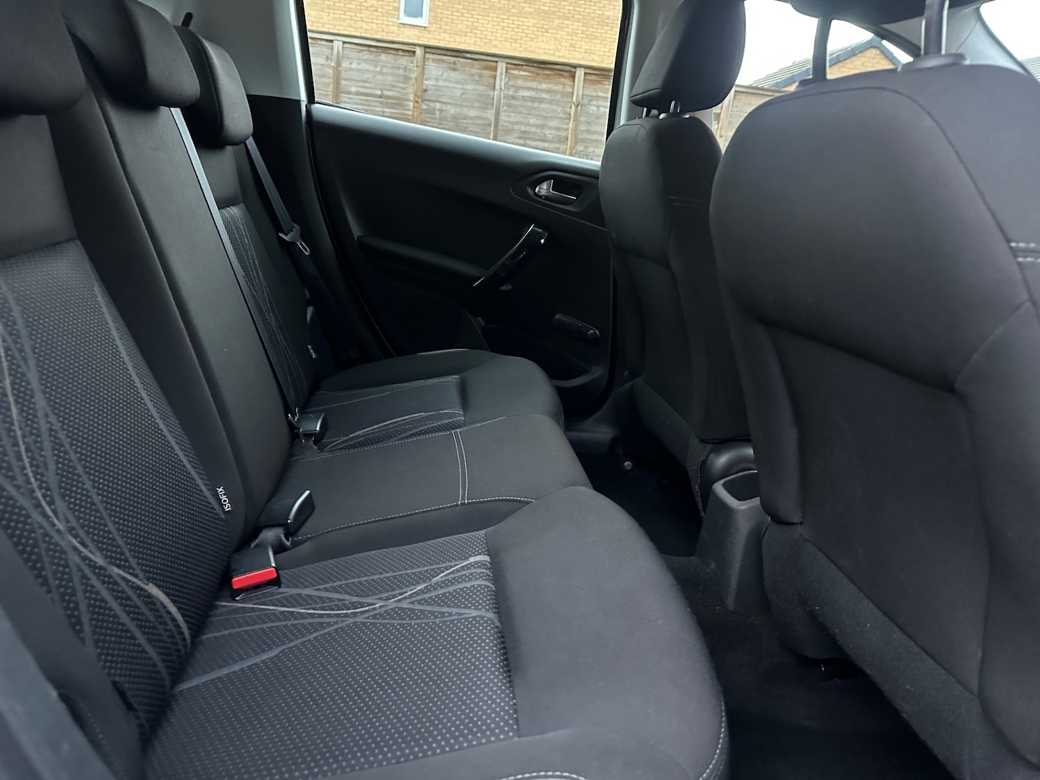 Used Peugeot 208 2015 for sale - 76563912: Photo 34